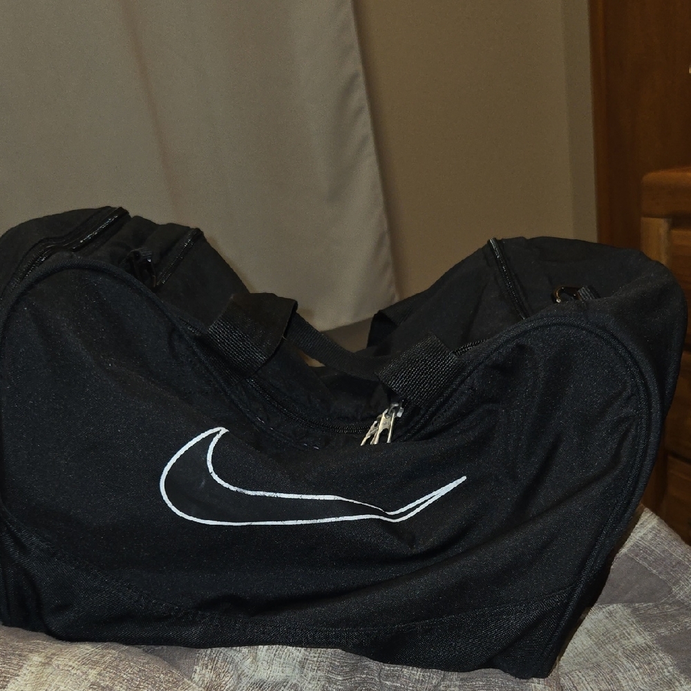 Nike Gym Bag (Used) Great Condition